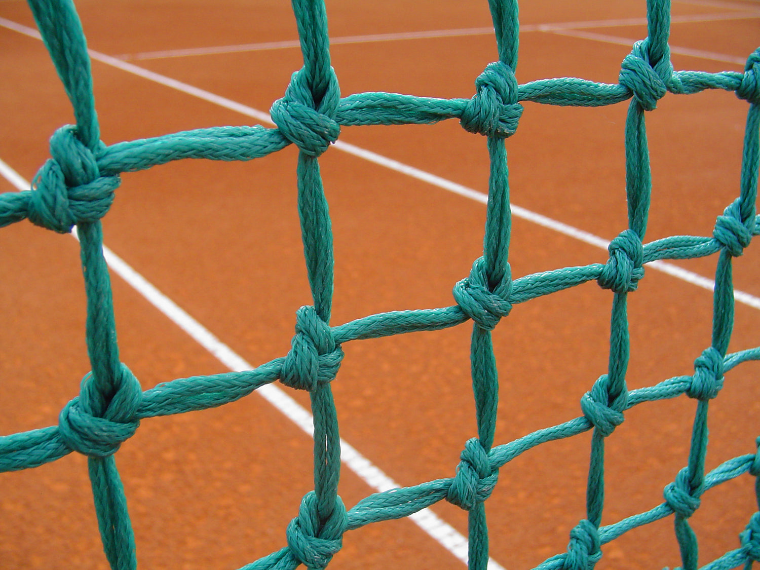 Découvrir filet de tennis professionnel de qualité supérieure, idéal pour les joueurs exigeants et les compétitions de haut niveau.